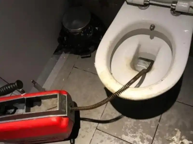 klozet tıkaanıklığı açma